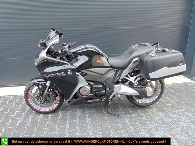honda - vfr-1200-f-c-abs-dct