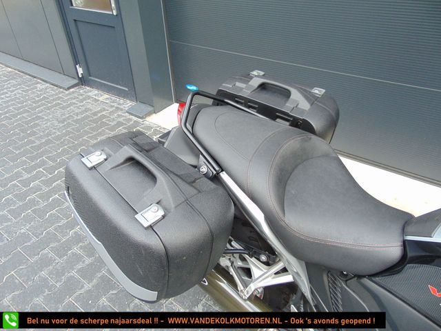 honda - vfr-1200-f-c-abs-dct