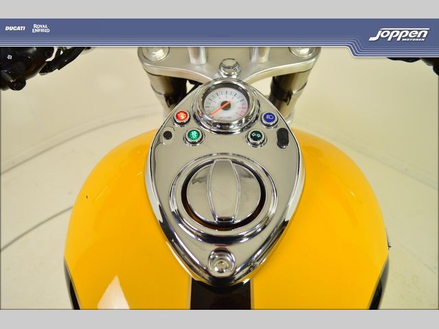 triumph - speedmaster