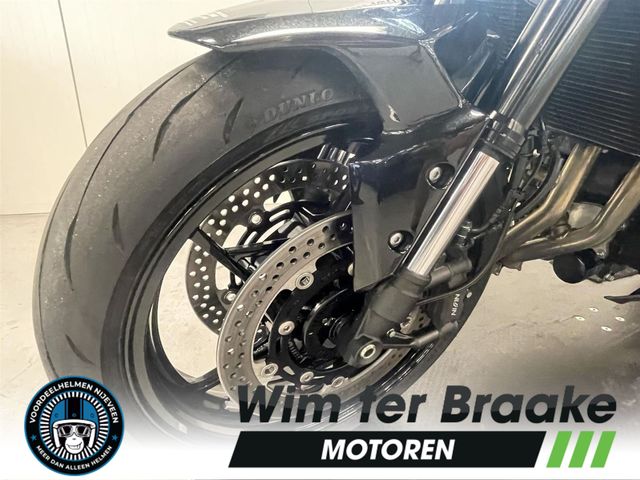 kawasaki - z900