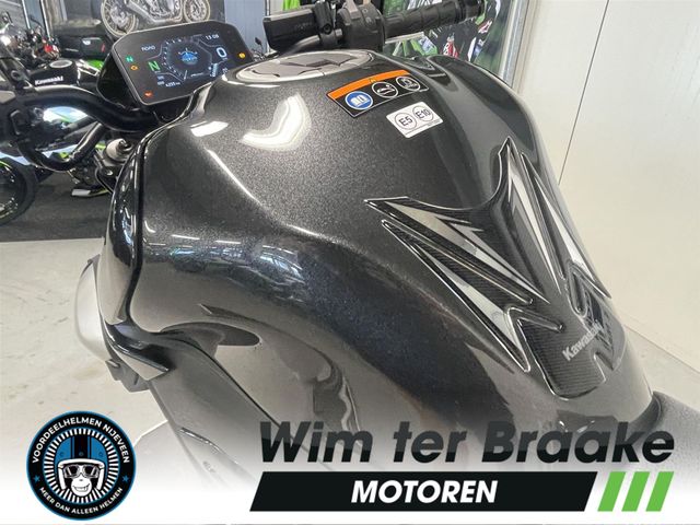 kawasaki - z900