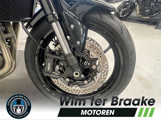 kawasaki - z900
