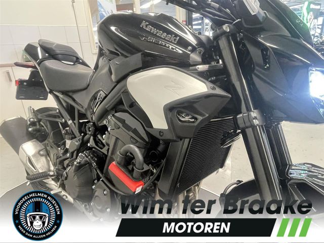 kawasaki - z900