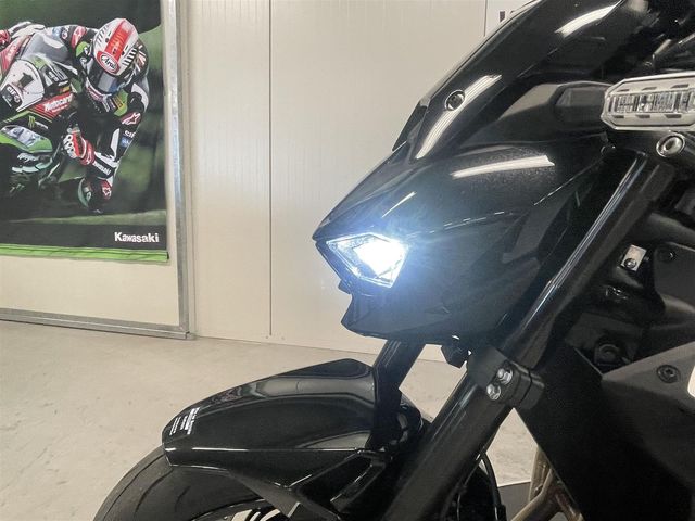 kawasaki - z900