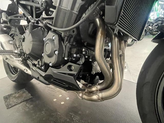 kawasaki - z900