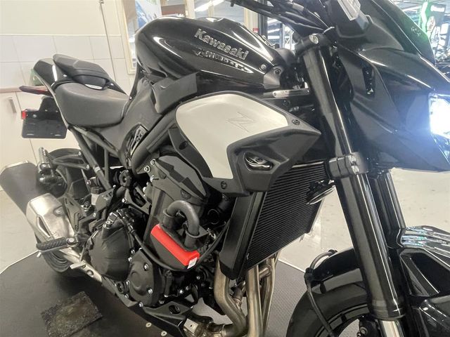 kawasaki - z900