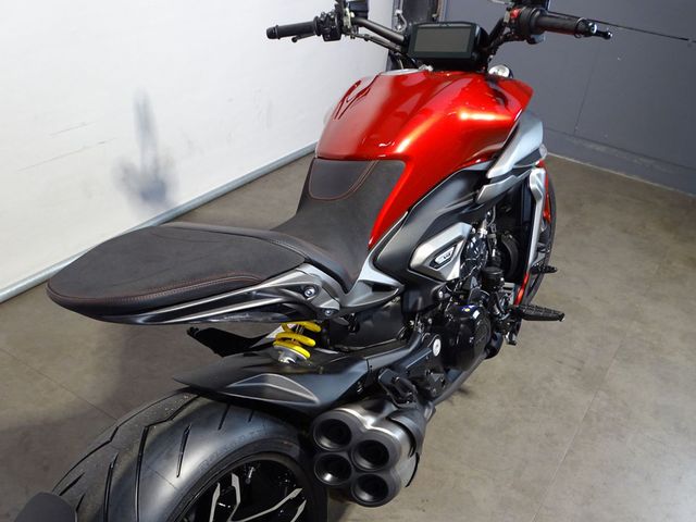 ducati - xdiavel-v4