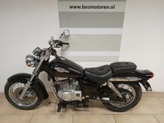SUZUKI GZ 250 MARAUDER