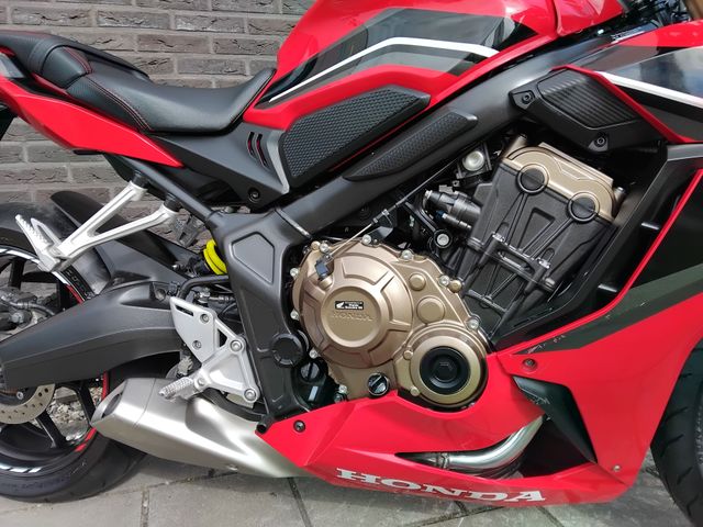 honda - cbr-650-r