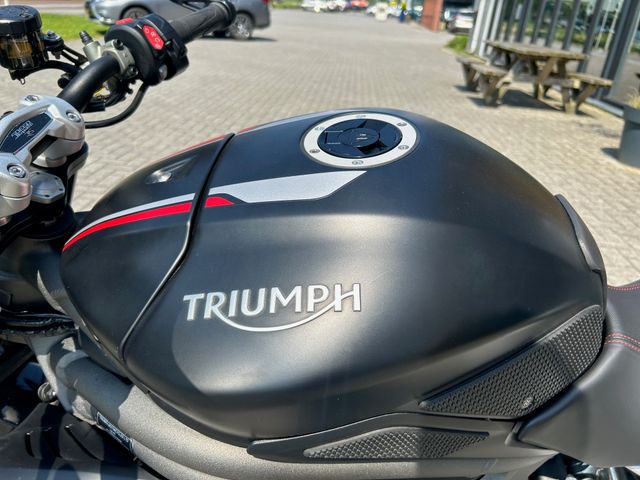 triumph - speed-triple-rs
