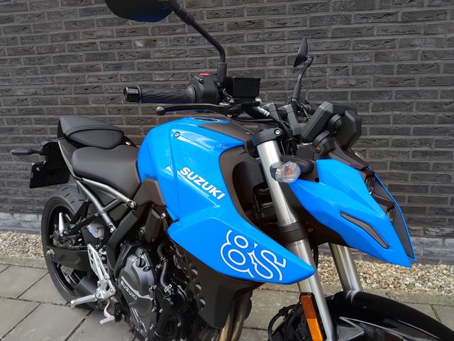 suzuki - gsx-8s