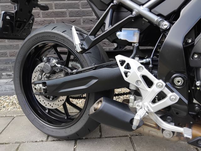 suzuki - gsx-8s