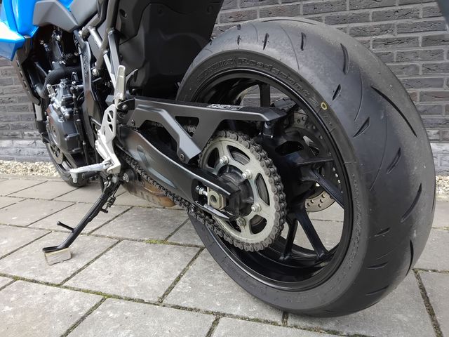 suzuki - gsx-8s