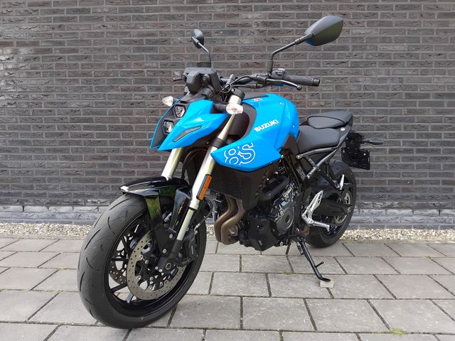 suzuki - gsx-8s