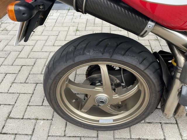 ducati - 748-s