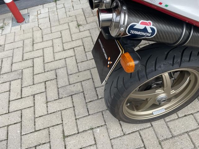 ducati - 748-s