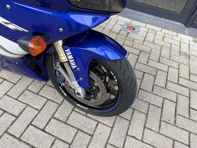 yamaha - yzf-r1