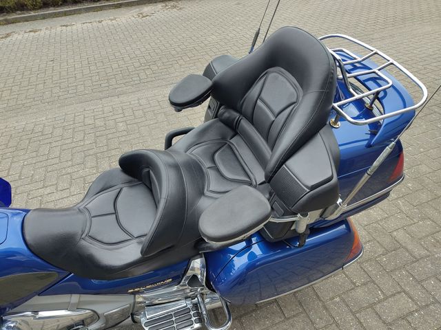 honda - gl-1800-goldwing-abs