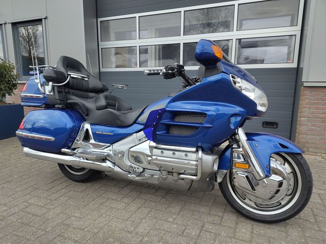 honda - gl-1800-goldwing-abs