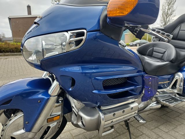 honda - gl-1800-goldwing-abs