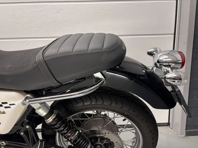 moto-guzzi - v-7-cafe-classic