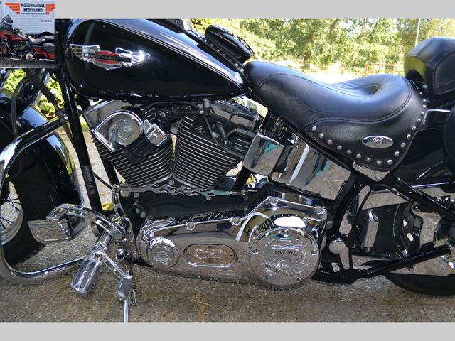 harley-davidson - softail-deluxe-flstn