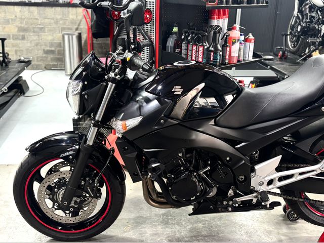 suzuki - gsr-600-a