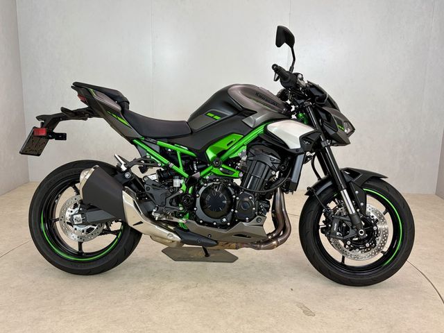 kawasaki - z900