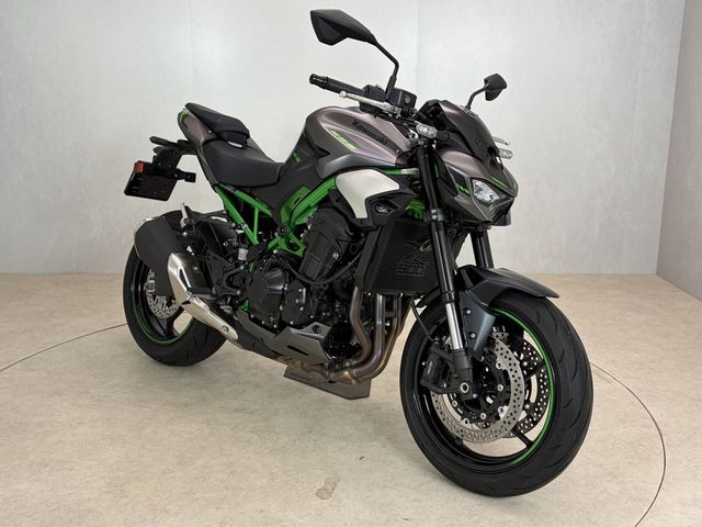 kawasaki - z900