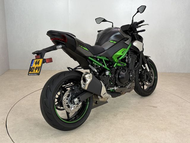 kawasaki - z900