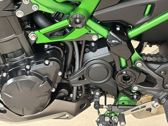 kawasaki - z900