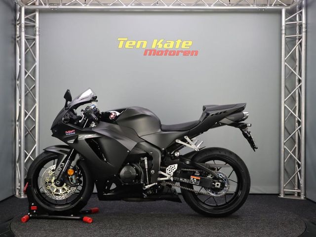 honda - cbr-600-rr
