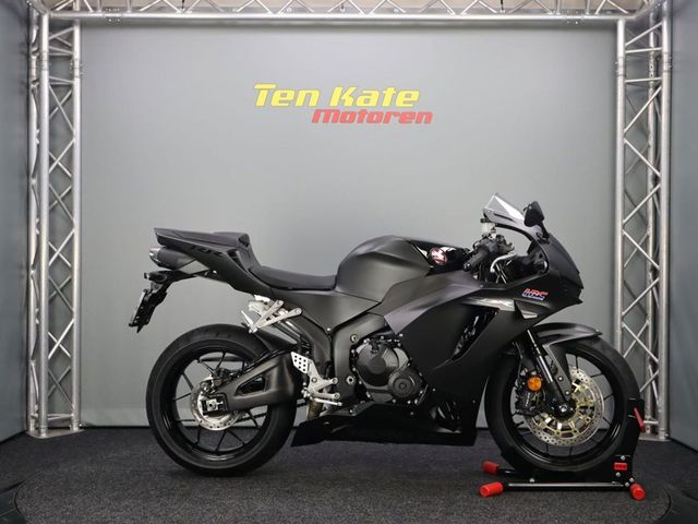 honda - cbr-600-rr