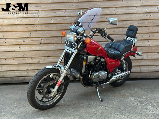 honda - vf-700-c-magna