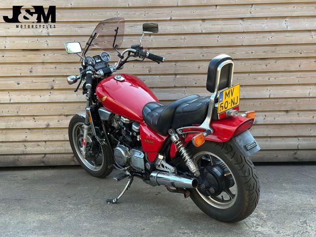 honda - vf-700-c-magna