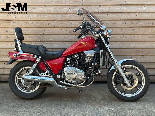 honda - vf-700-c-magna