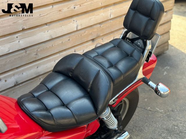 honda - vf-700-c-magna