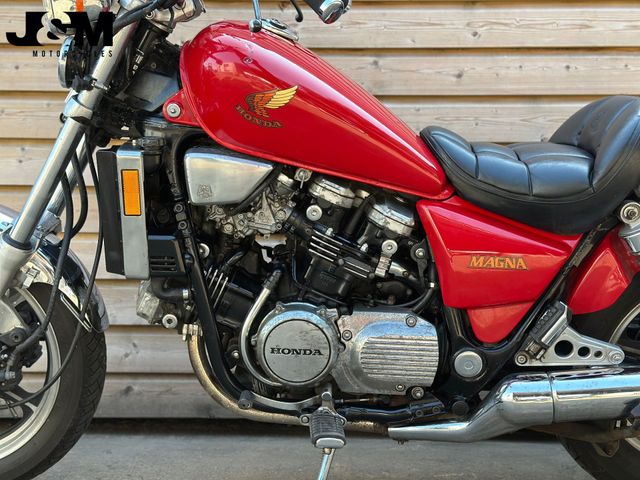 honda - vf-700-c-magna