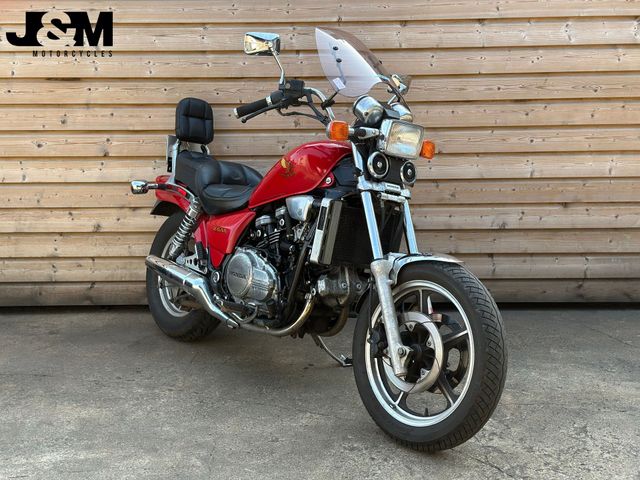 honda - vf-700-c-magna