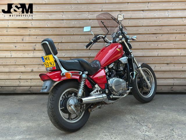 honda - vf-700-c-magna