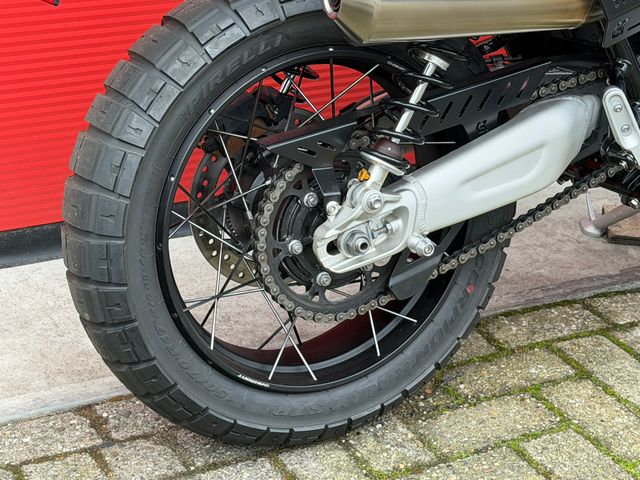 triumph - scrambler-1200-xc