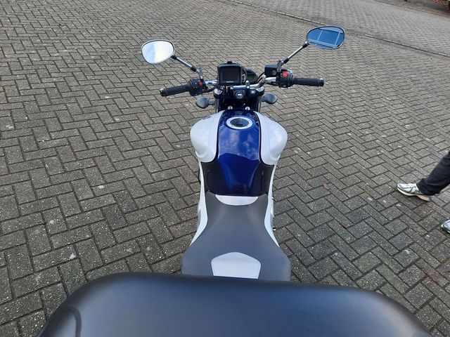 suzuki - gladius