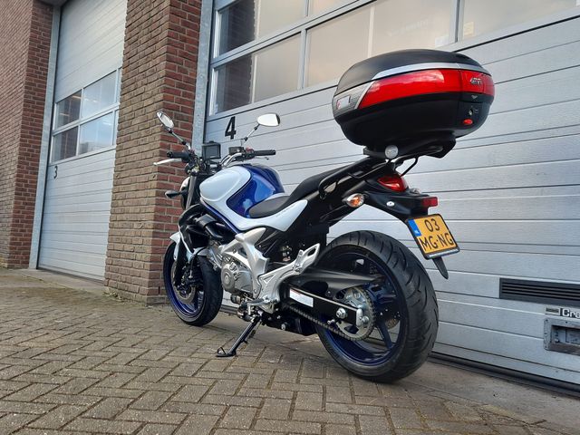 suzuki - gladius