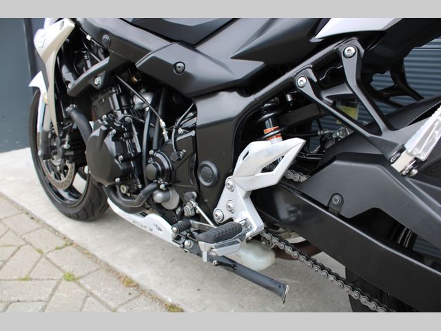 suzuki - gsr-750-a