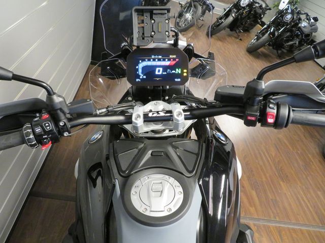 bmw - r-1300-gs