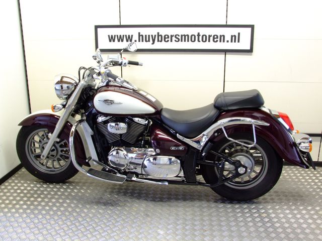 suzuki - intruder-c-800-classic