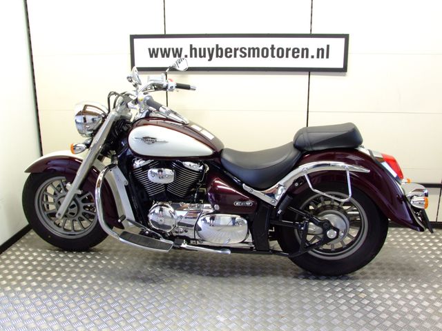 suzuki - intruder-c-800-classic