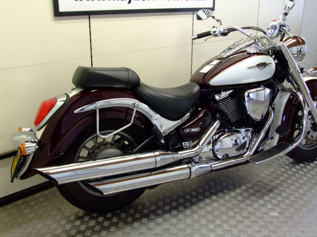 suzuki - intruder-c-800-classic