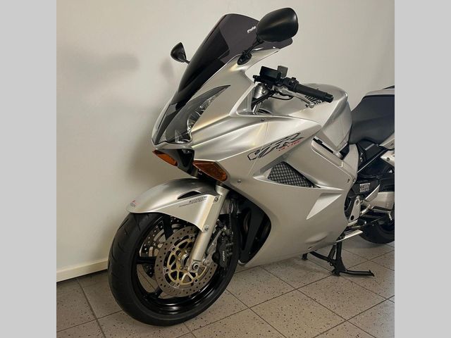 honda - vfr-800-fi-vtec