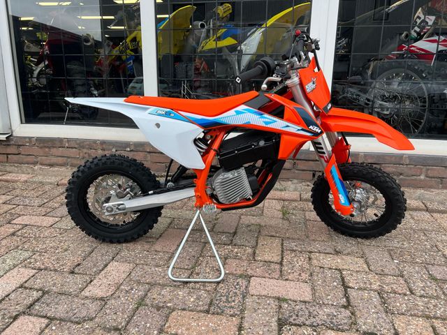 ktm - sx-e3